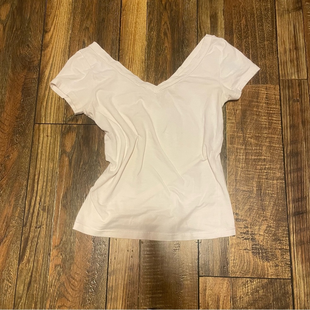 Chic V-Neck Short Sleeve Top in Cream